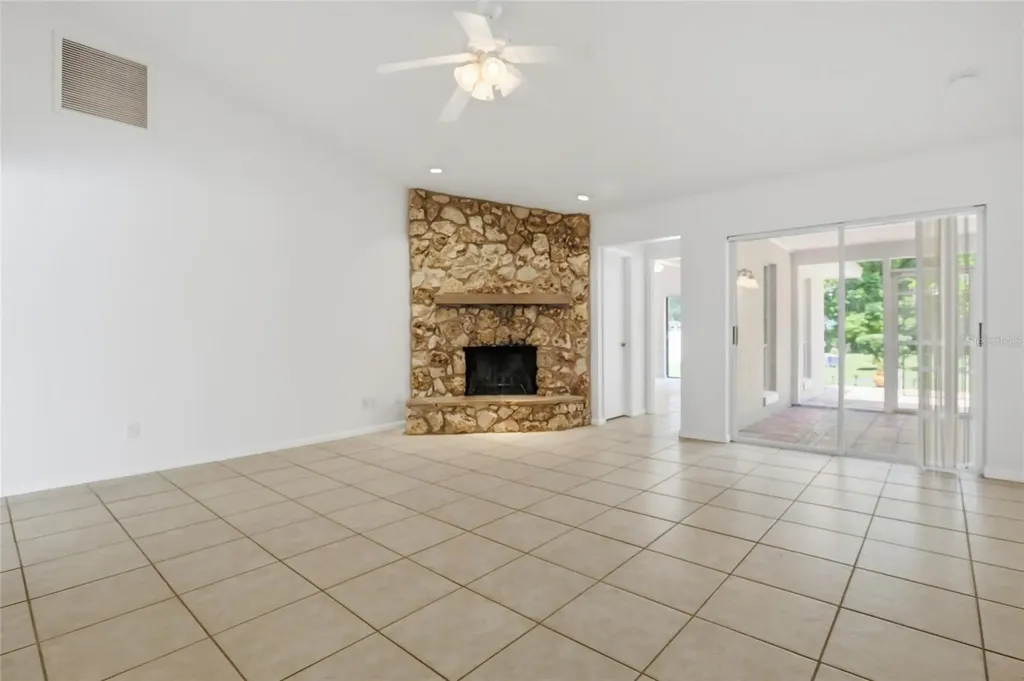 400 N Pine Meadow Drive Debary FL 32713