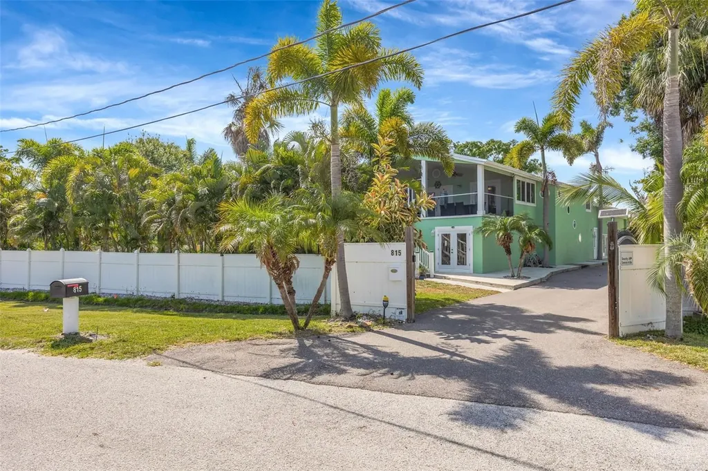 815 2nd Avenue NW Ruskin FL 33570