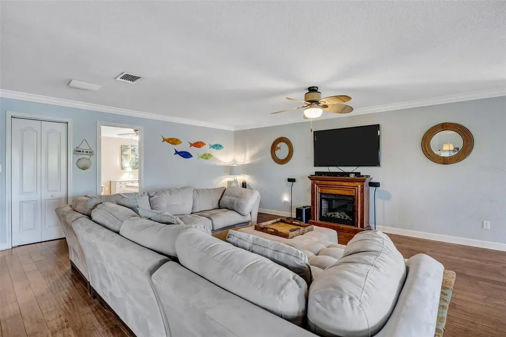 815 2nd Avenue NW Ruskin FL 33570