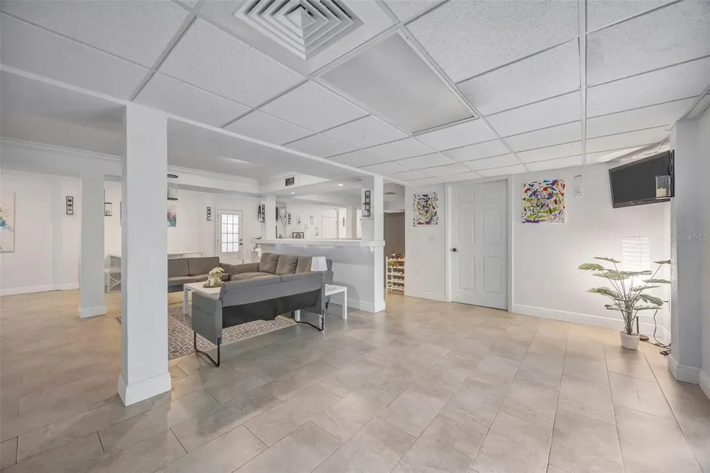 815 2nd Avenue NW Ruskin FL 33570