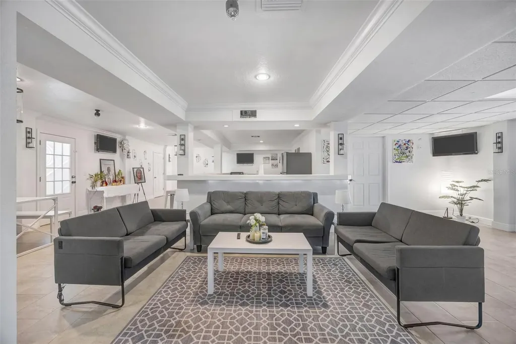 815 2nd Avenue NW Ruskin FL 33570