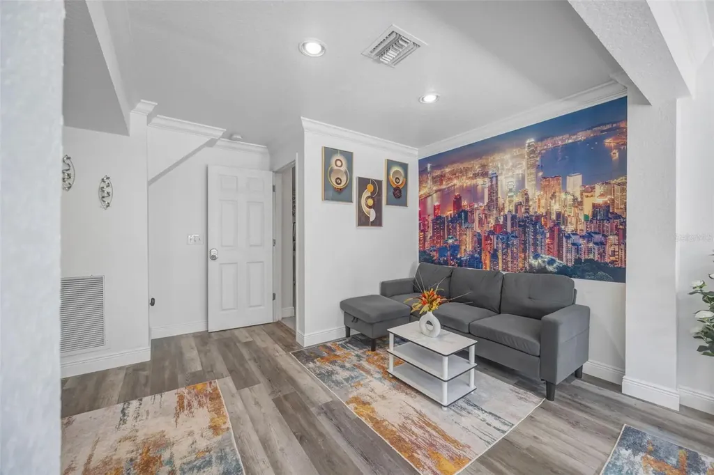 815 2nd Avenue NW Ruskin FL 33570