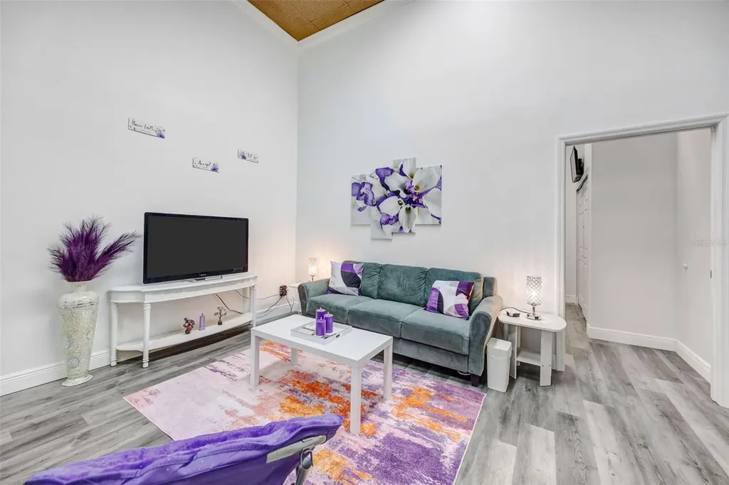 815 2nd Avenue NW Ruskin FL 33570