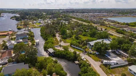 815 2nd Avenue NW Ruskin FL 33570