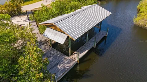 815 2nd Avenue NW Ruskin FL 33570