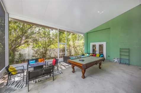 815 2nd Avenue NW Ruskin FL 33570