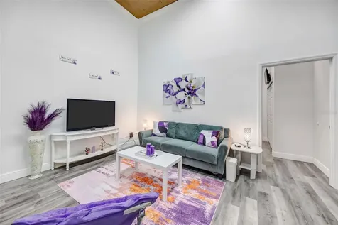 815 2nd Avenue NW Ruskin FL 33570