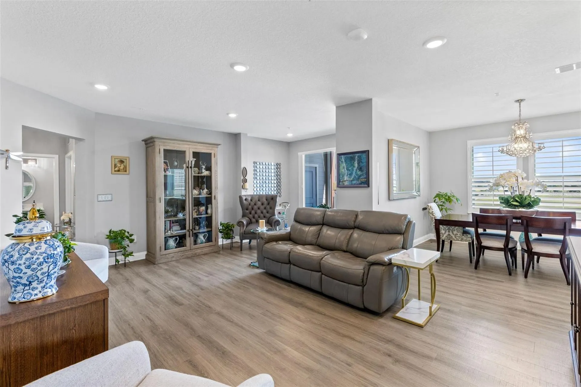 7521 Laureate Boulevard Orlando FL 32827