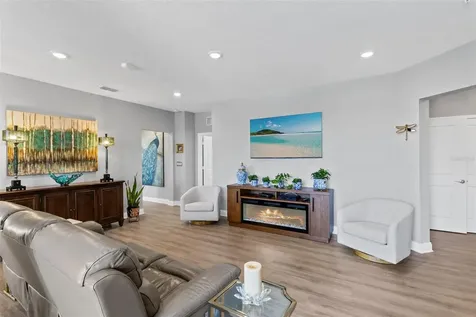7521 Laureate Boulevard Orlando FL 32827