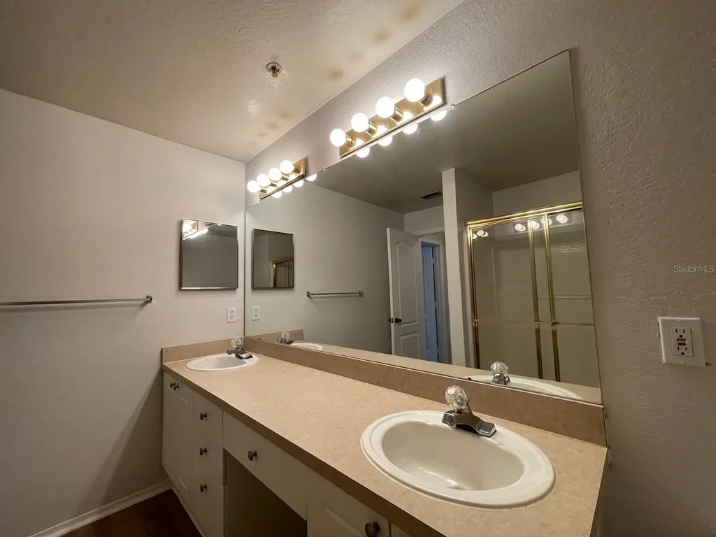 3379 S Kirkman Road Orlando FL 32811