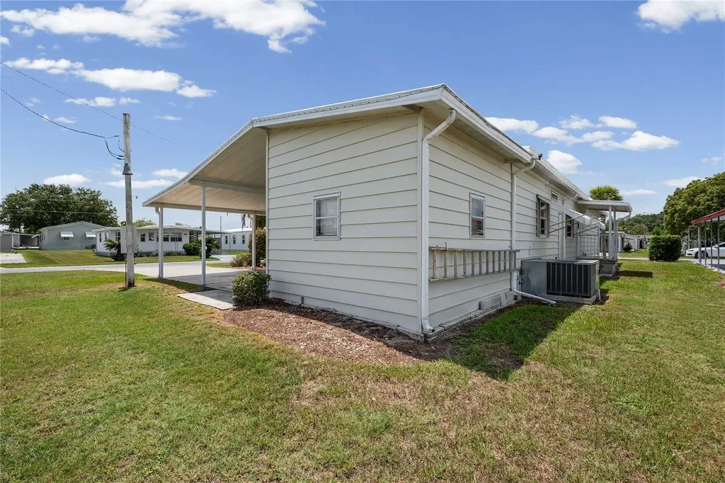36957 Grace Avenue Zephyrhills FL 33542