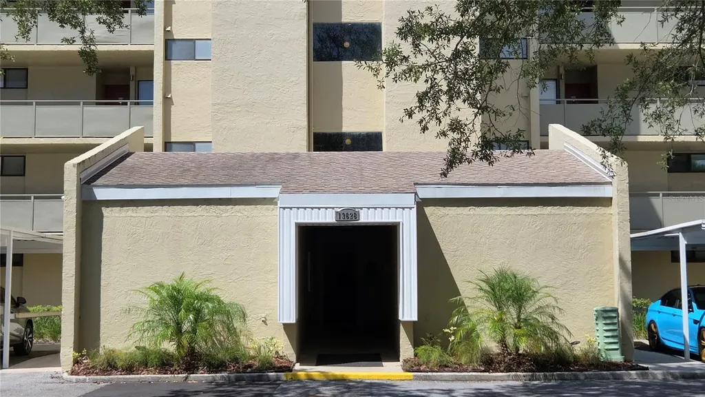 13626 Greenfield Drive Tampa FL 33618