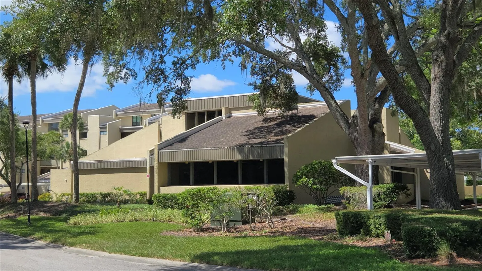 13626 Greenfield Drive Tampa FL 33618