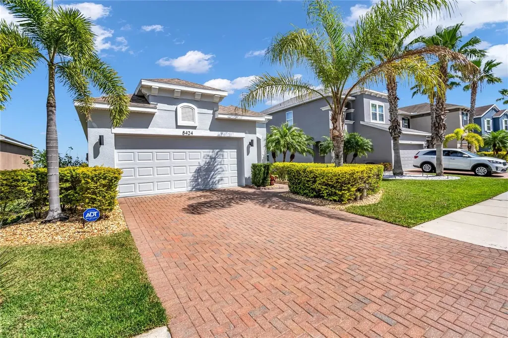 8424 Nandina Drive Sarasota FL 34240