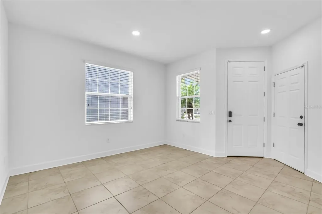 8424 Nandina Drive Sarasota FL 34240