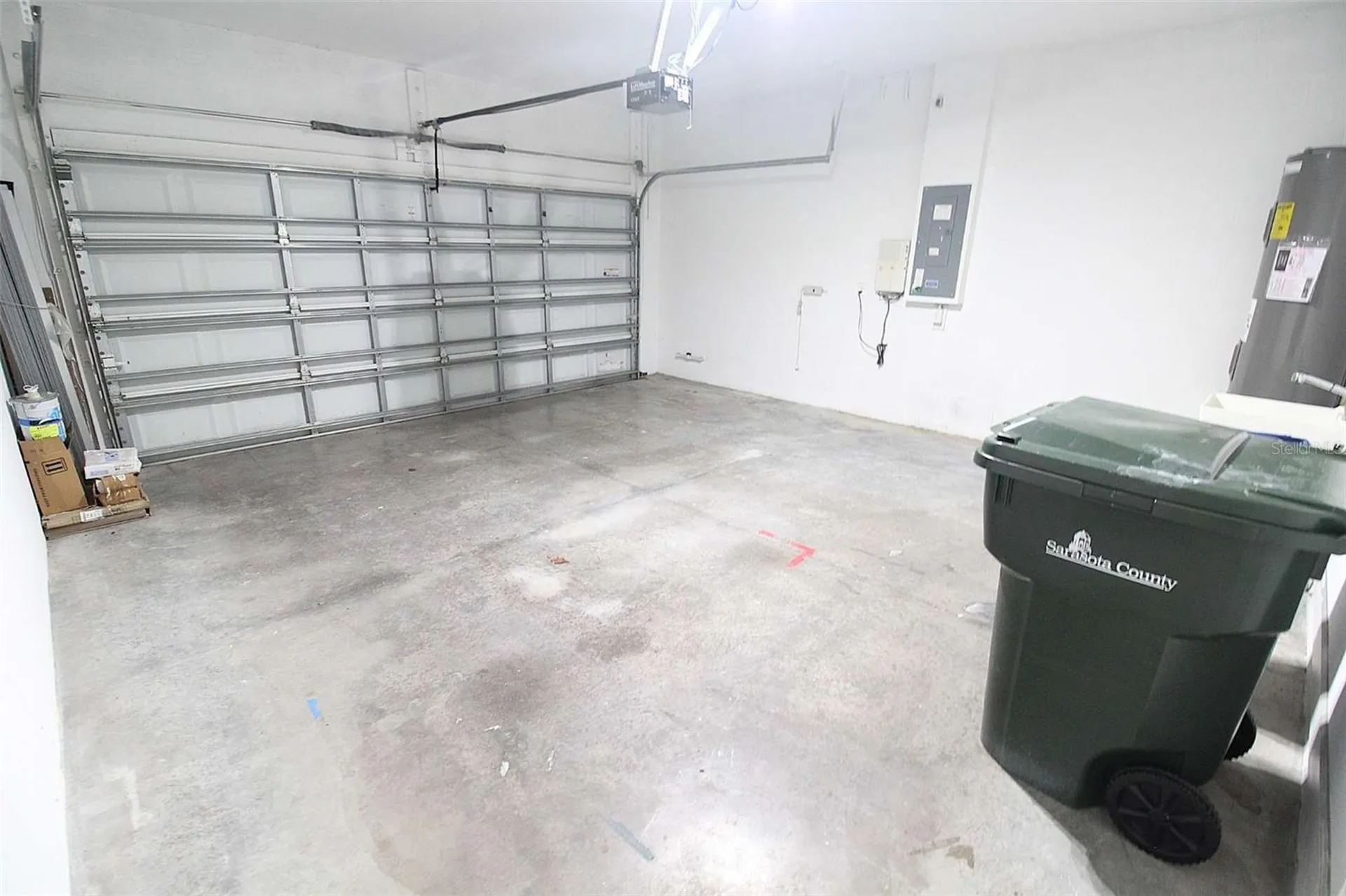 8424 Nandina Drive Sarasota FL 34240