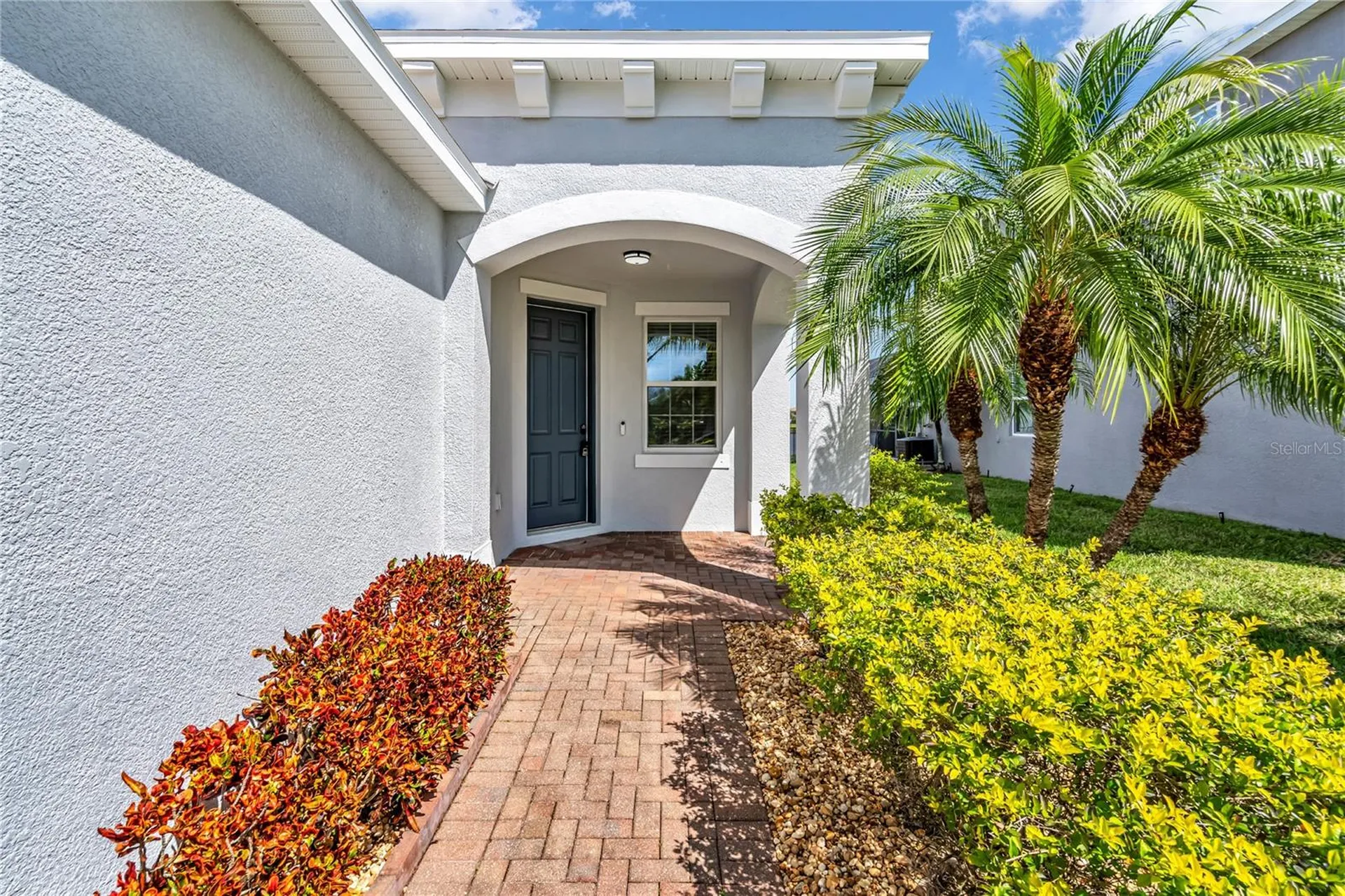 8424 Nandina Drive Sarasota FL 34240