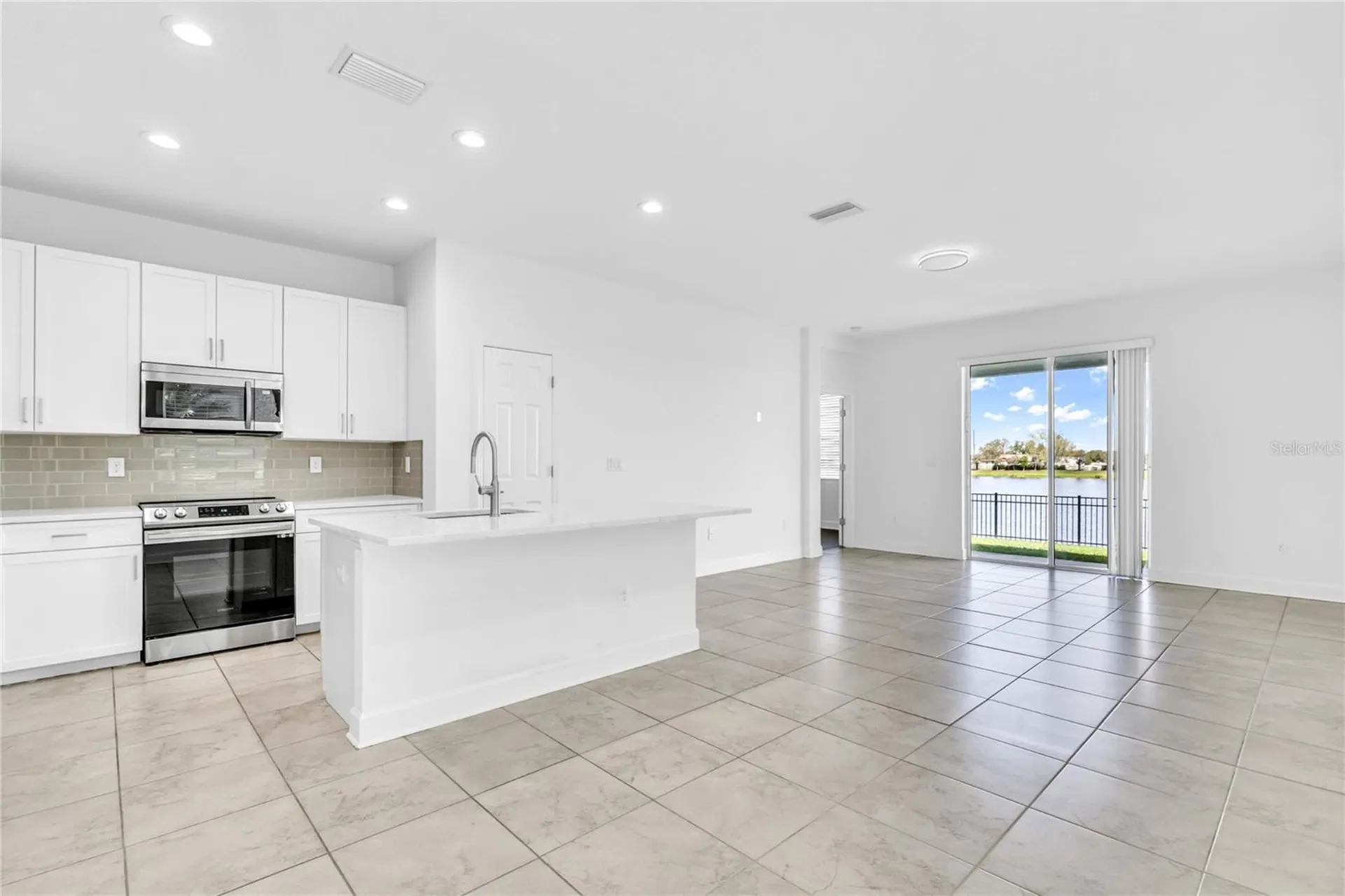 8424 Nandina Drive Sarasota FL 34240