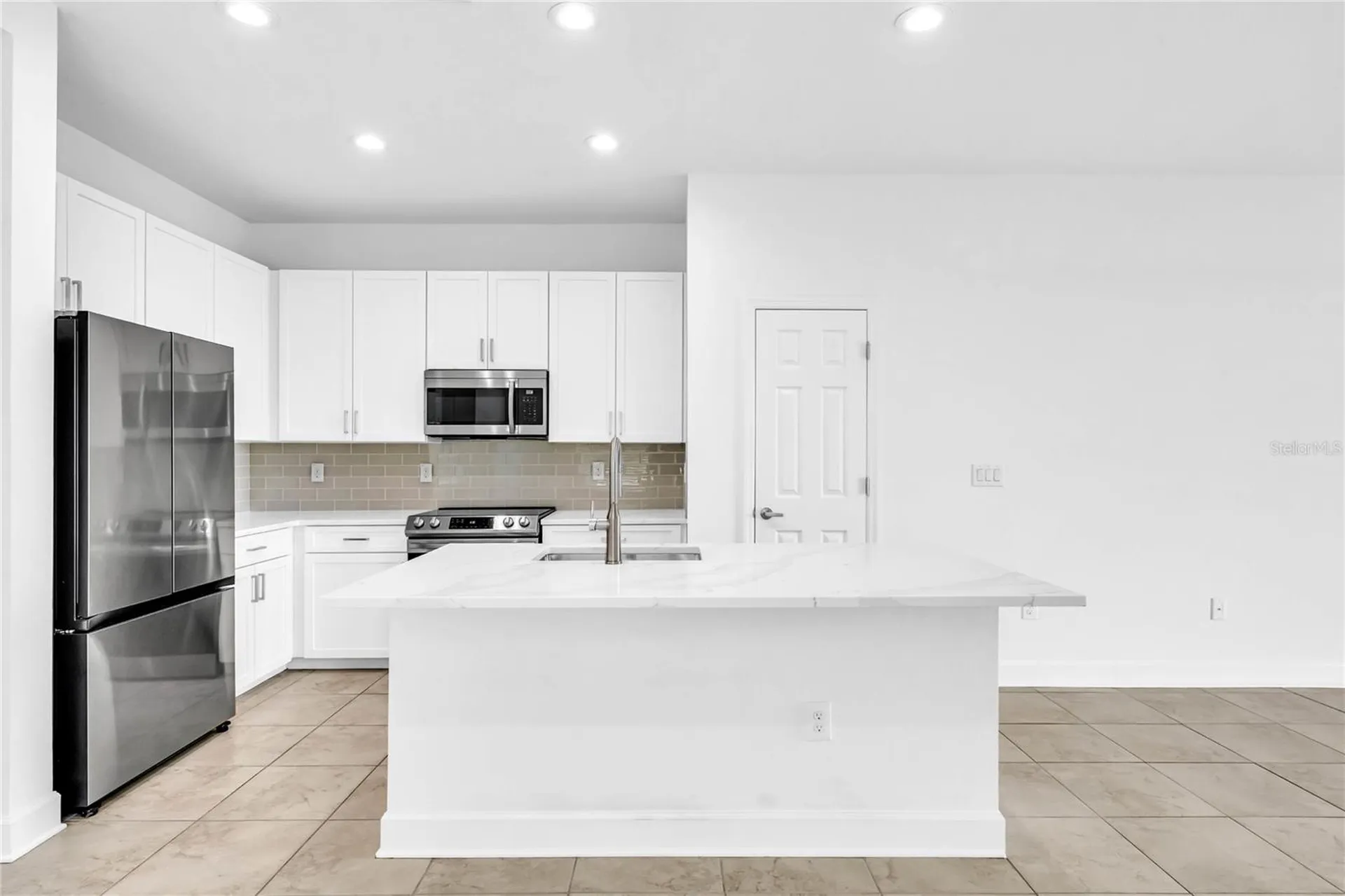 8424 Nandina Drive Sarasota FL 34240
