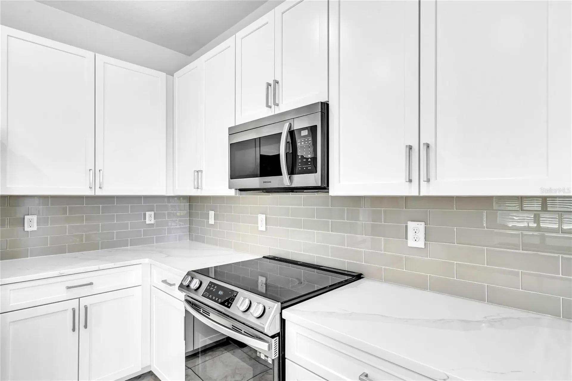 8424 Nandina Drive Sarasota FL 34240