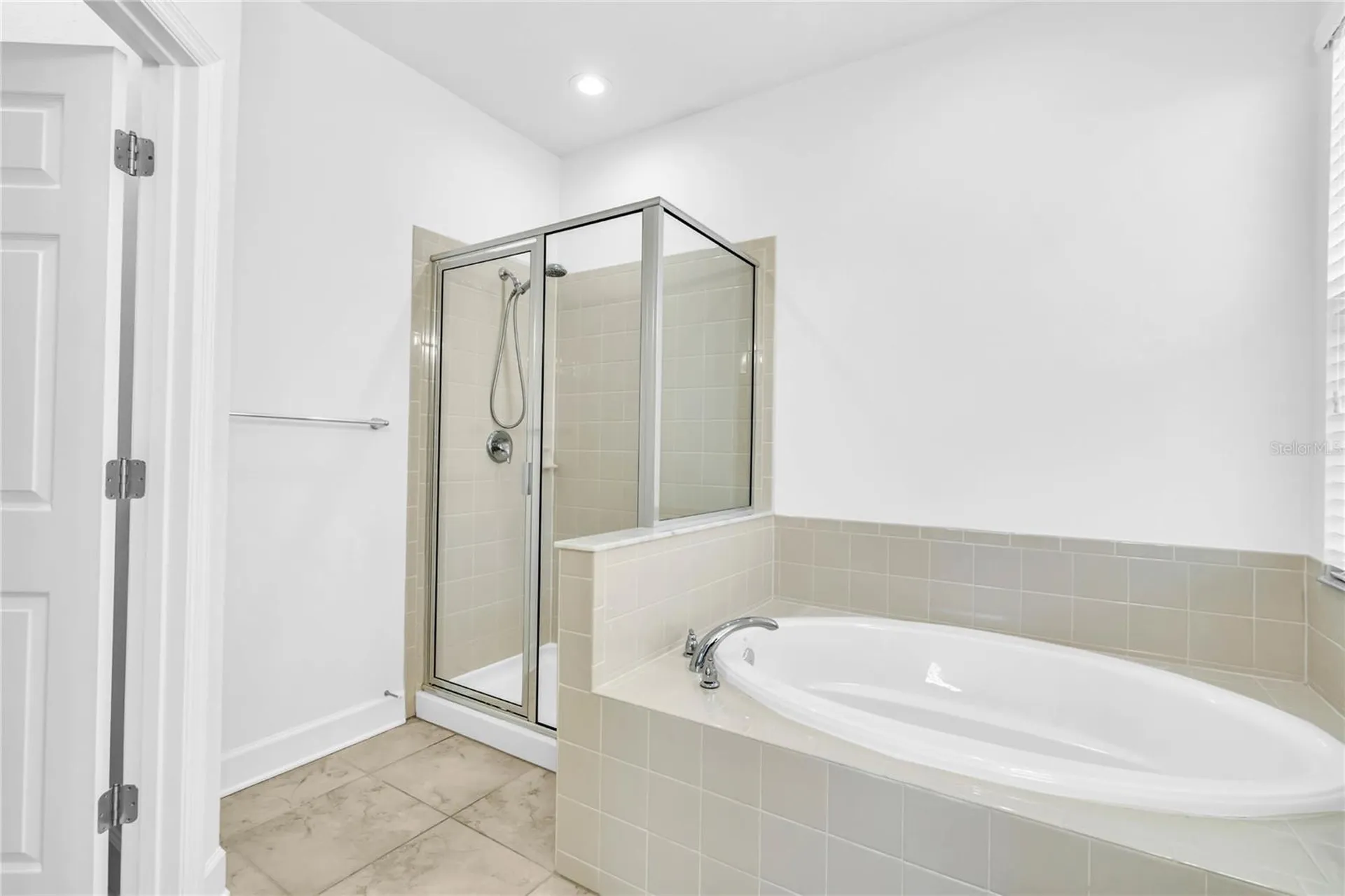 8424 Nandina Drive Sarasota FL 34240