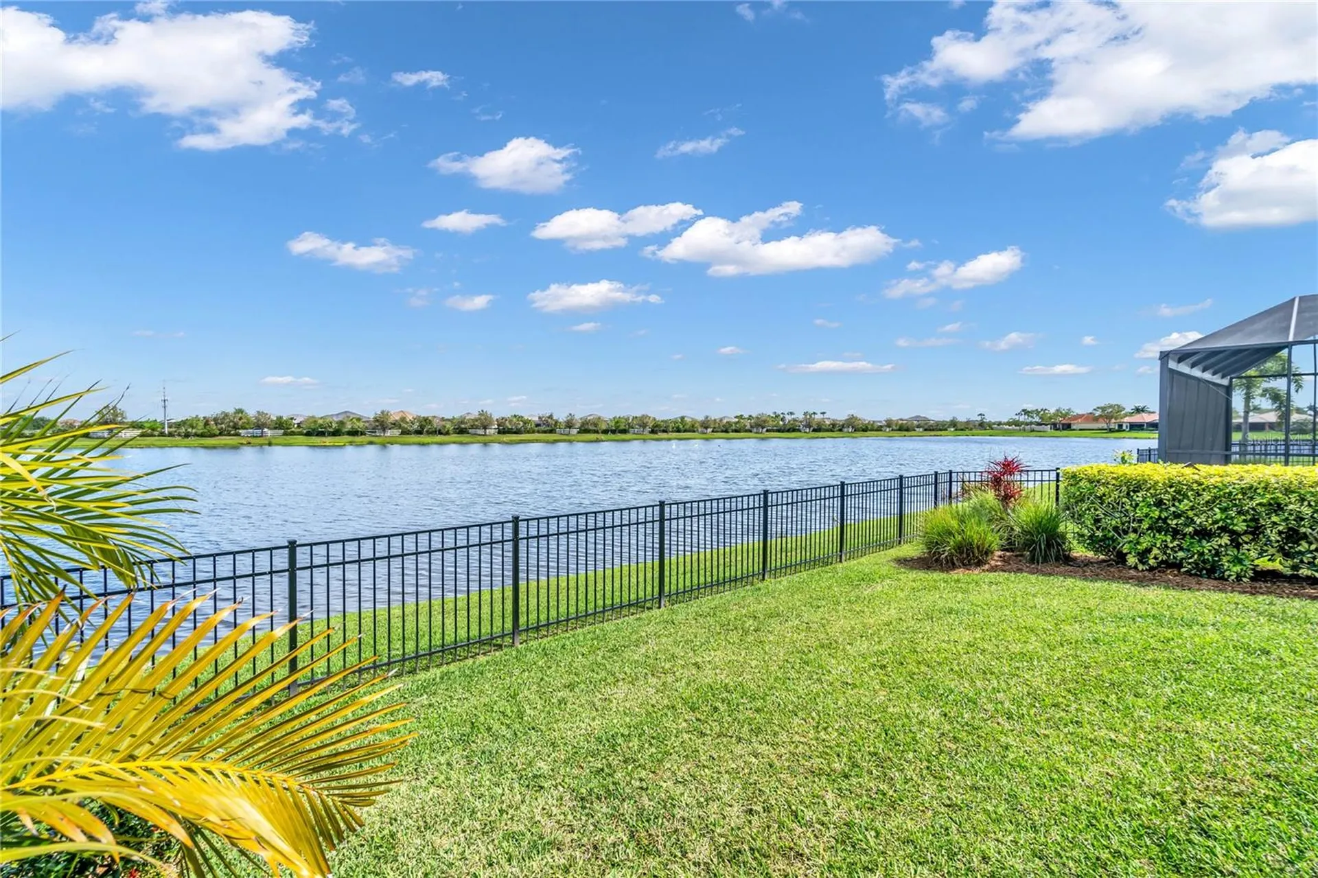 8424 Nandina Drive Sarasota FL 34240