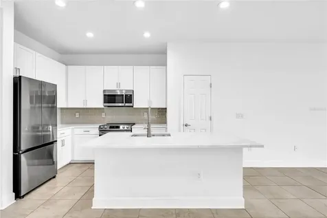 8424 Nandina Drive Sarasota FL 34240