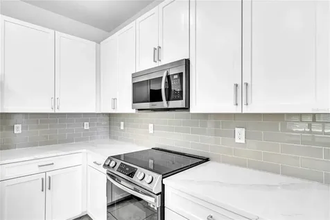 8424 Nandina Drive Sarasota FL 34240