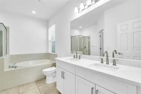 8424 Nandina Drive Sarasota FL 34240