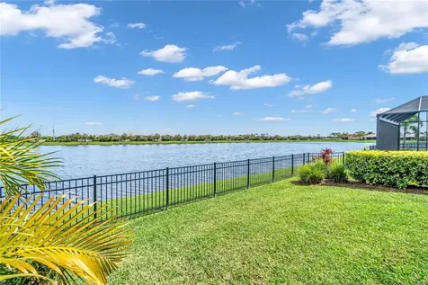 8424 Nandina Drive Sarasota FL 34240