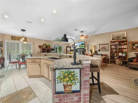 239 China Berry Circle Davenport FL 33837