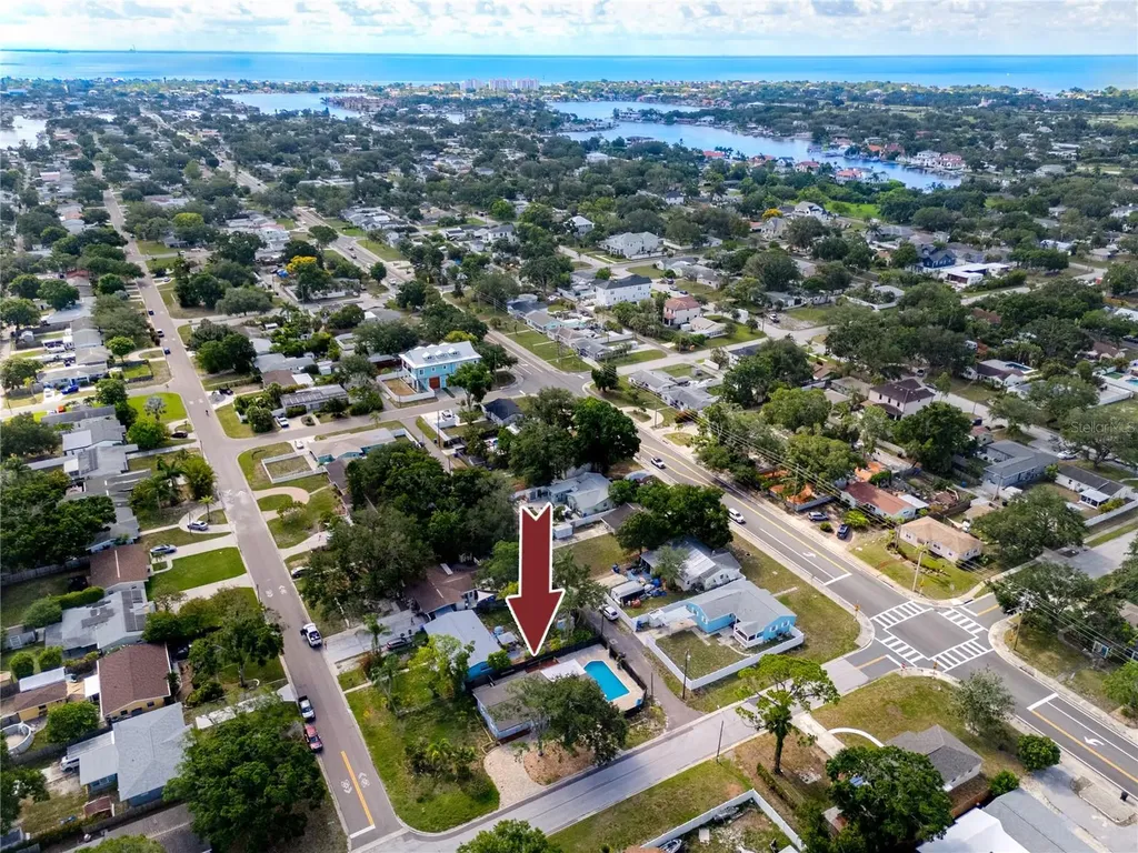 4095 Locust Street NE St Petersburg FL 33703
