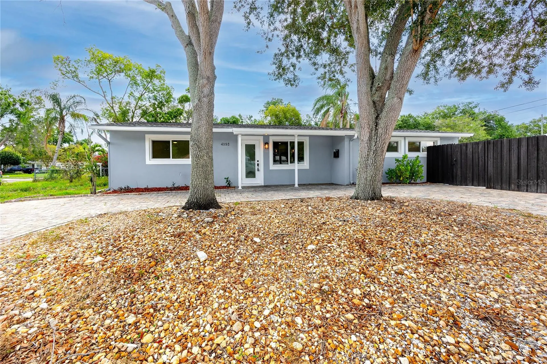 4095 Locust Street NE St Petersburg FL 33703