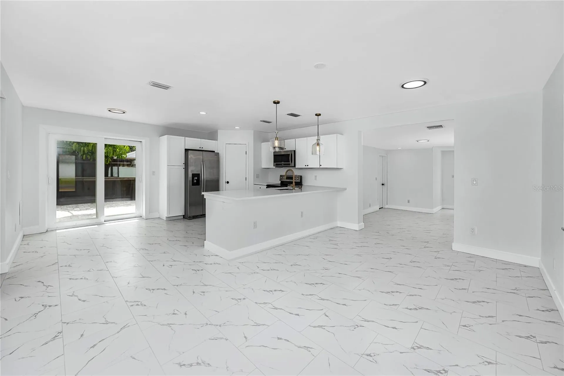 4095 Locust Street NE St Petersburg FL 33703