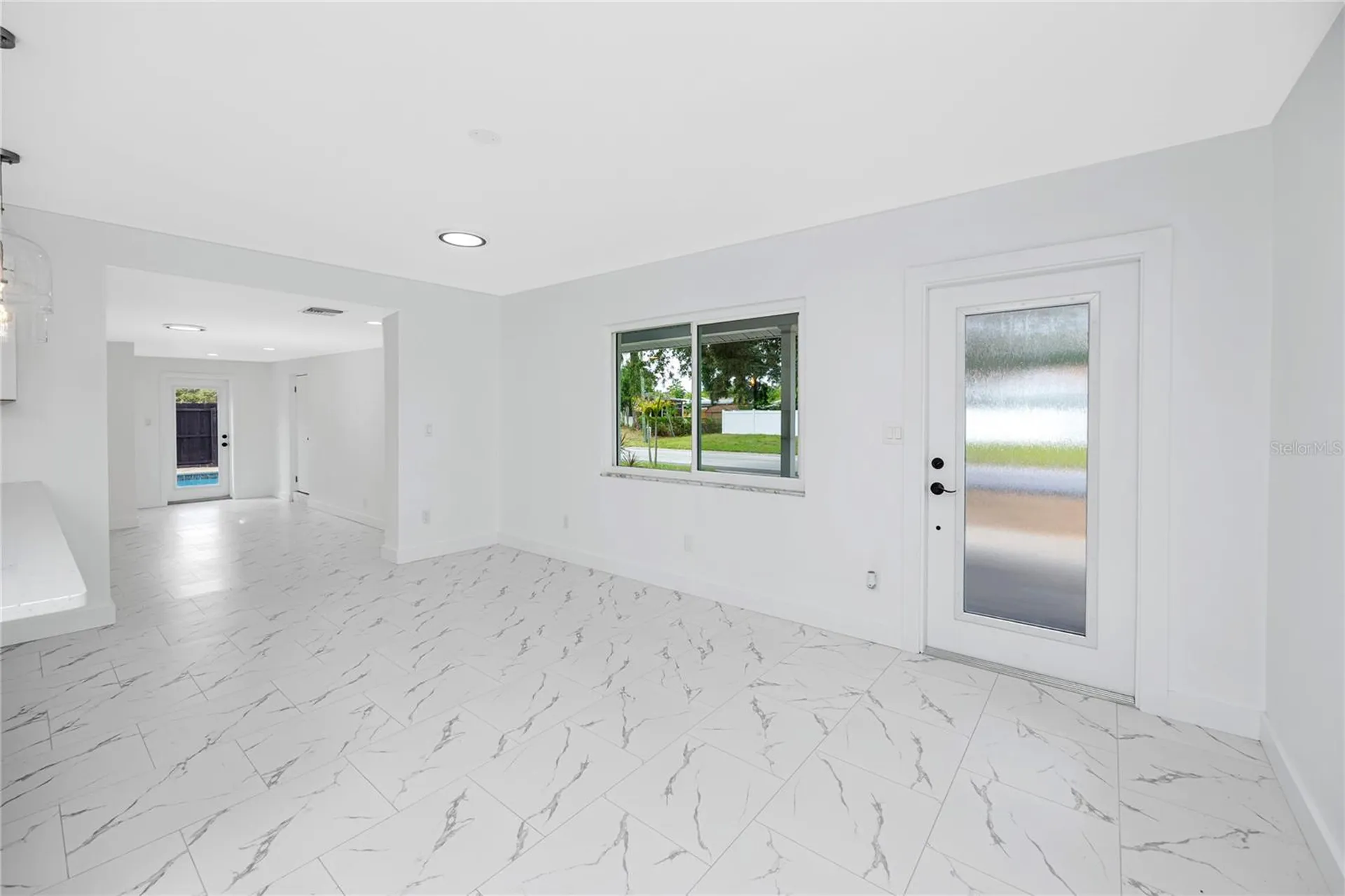 4095 Locust Street NE St Petersburg FL 33703