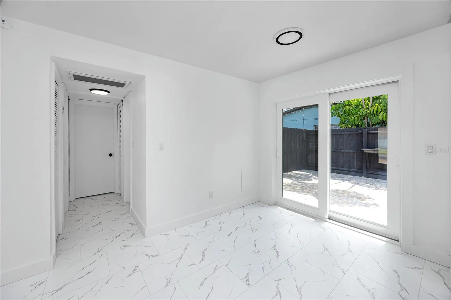 4095 Locust Street NE St Petersburg FL 33703