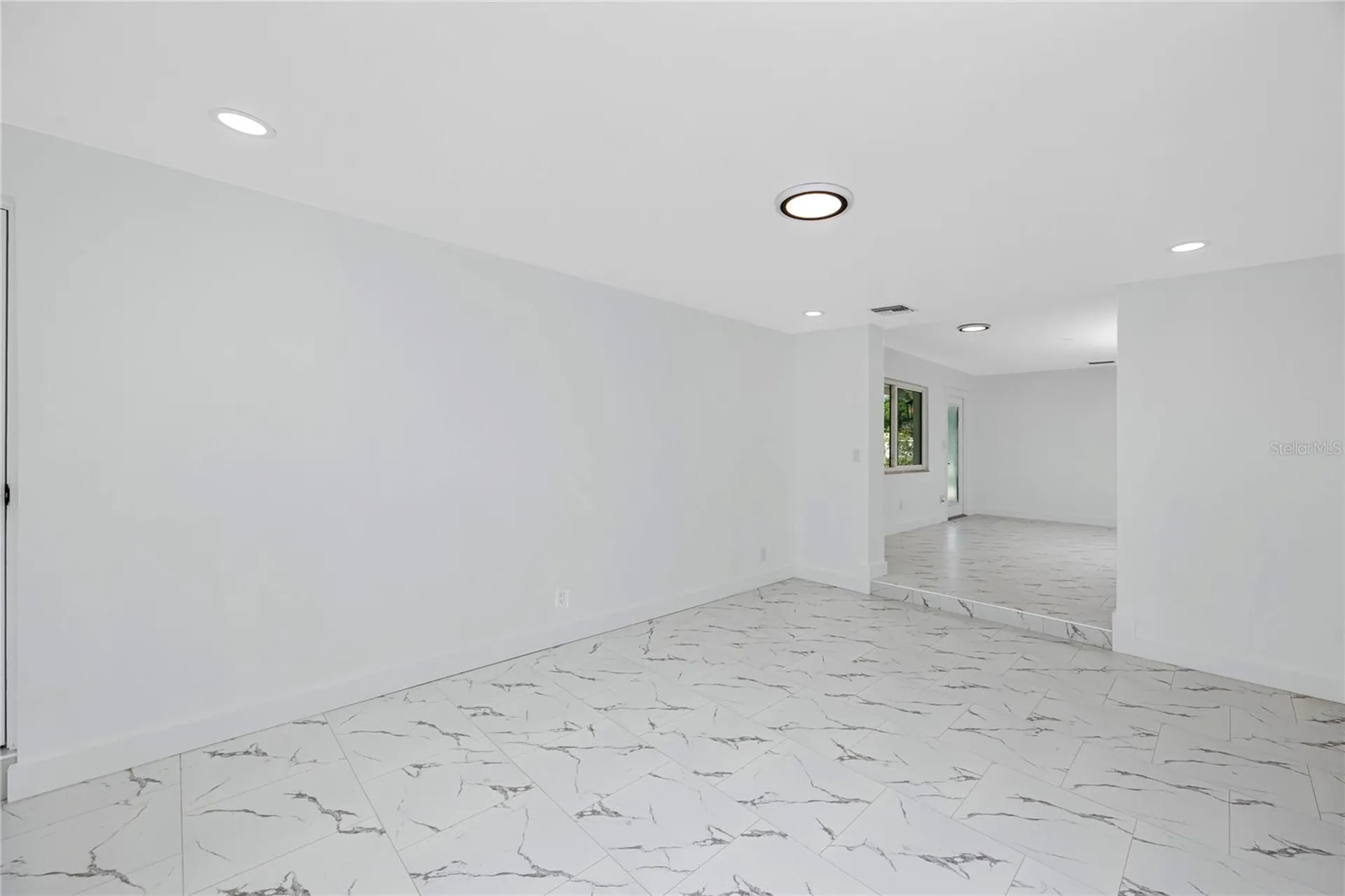 4095 Locust Street NE St Petersburg FL 33703