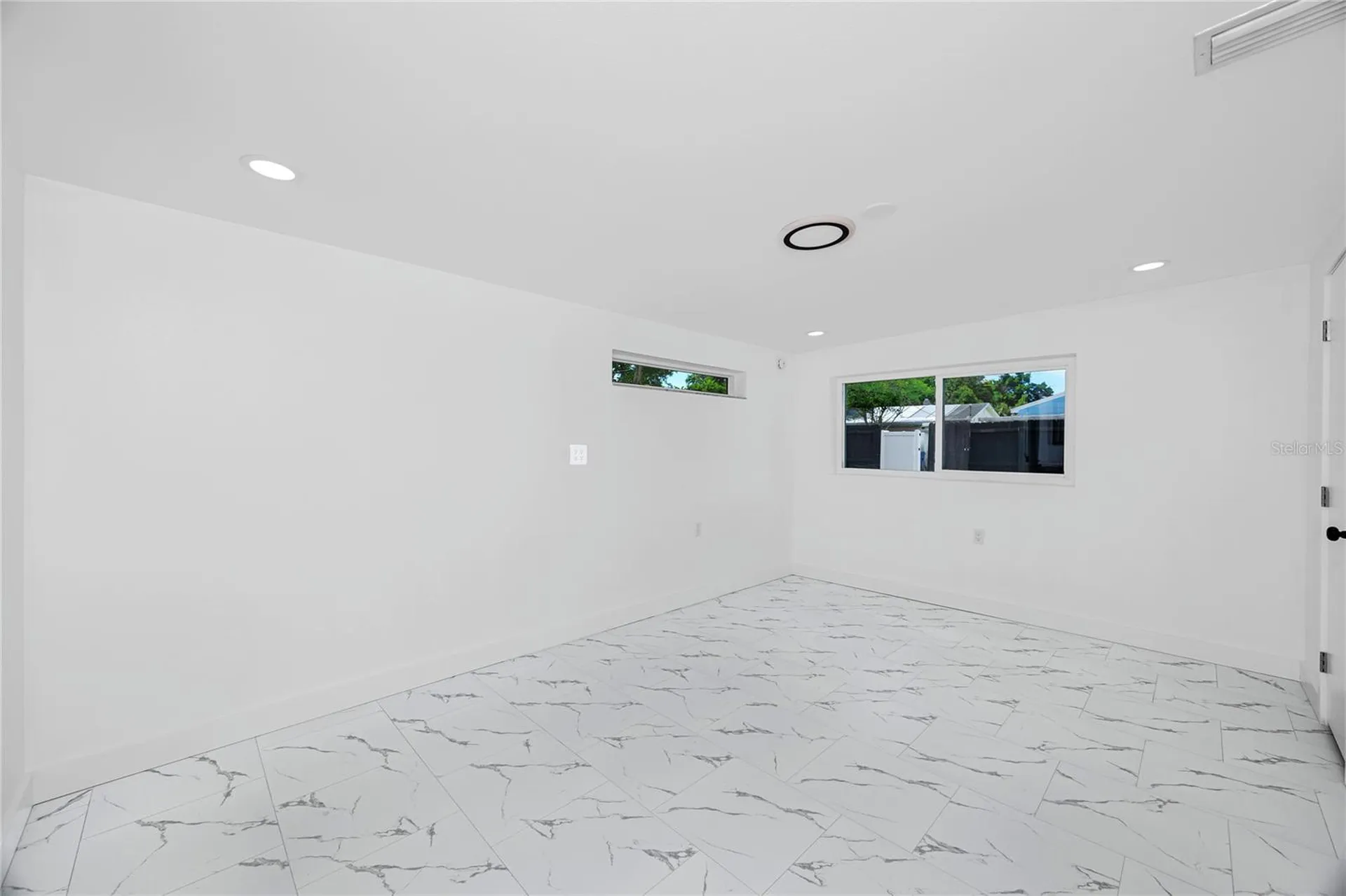 4095 Locust Street NE St Petersburg FL 33703