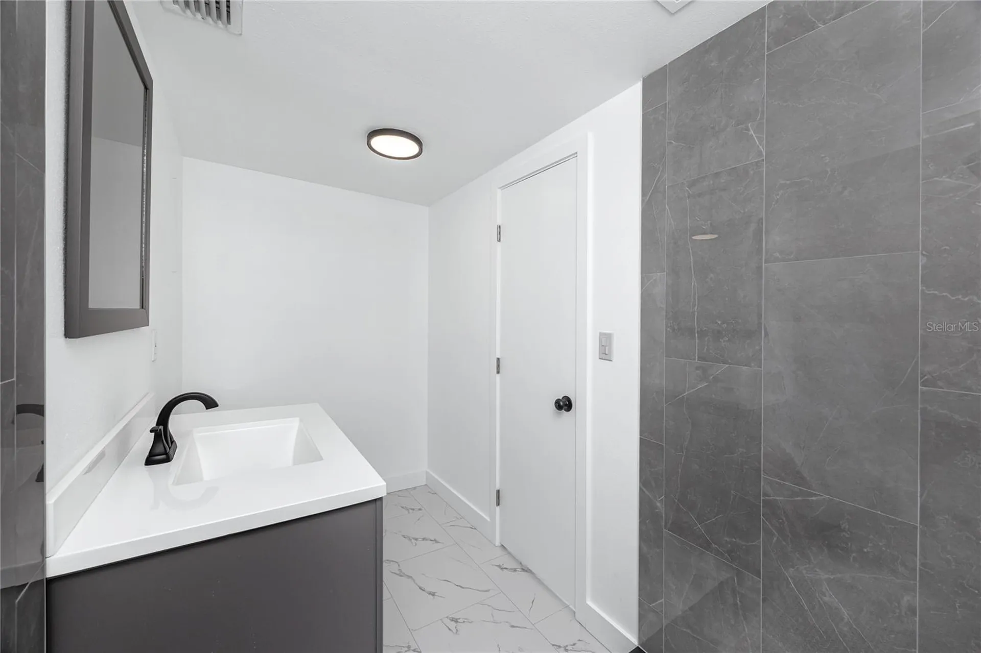 4095 Locust Street NE St Petersburg FL 33703