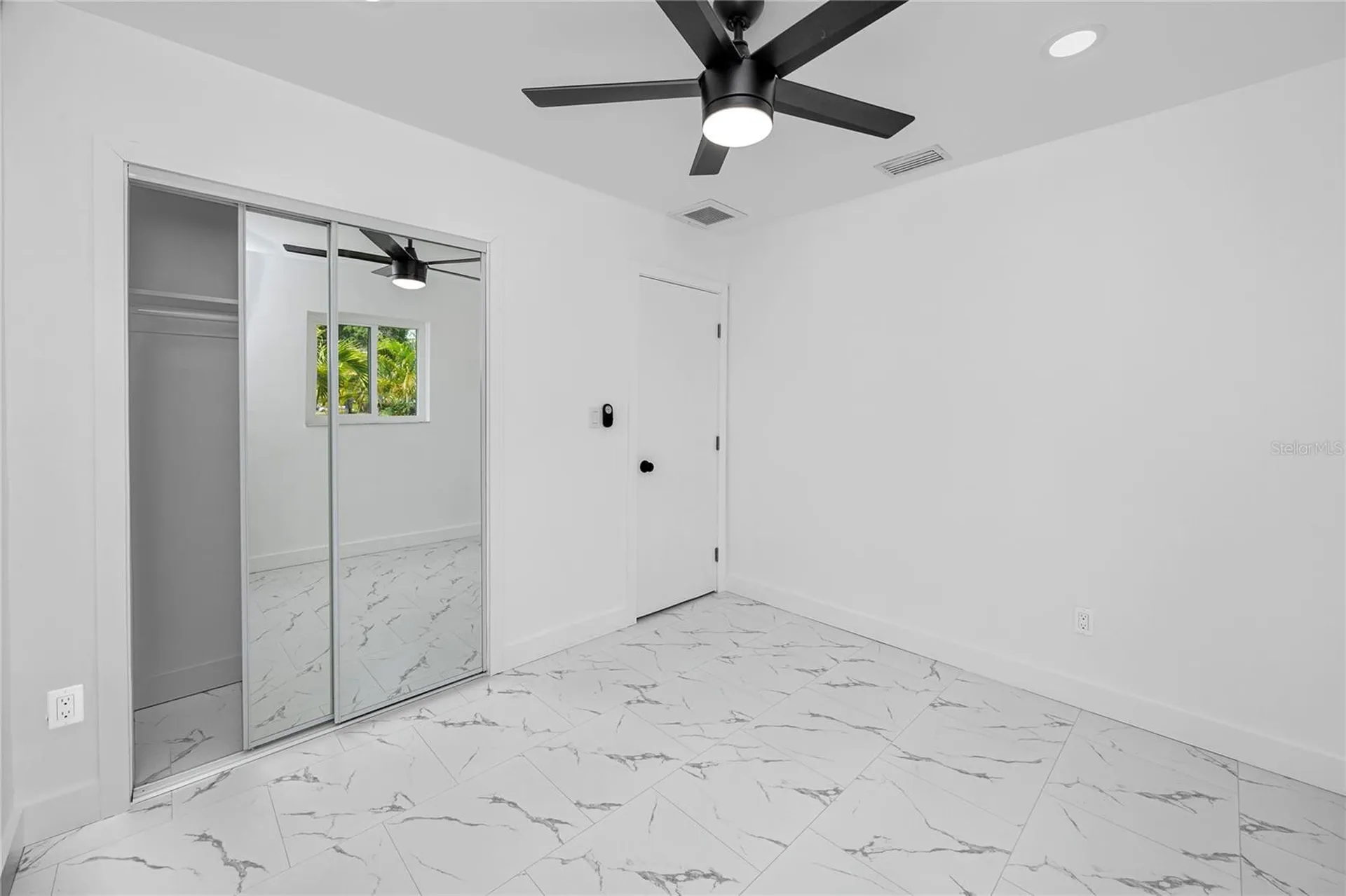 4095 Locust Street NE St Petersburg FL 33703