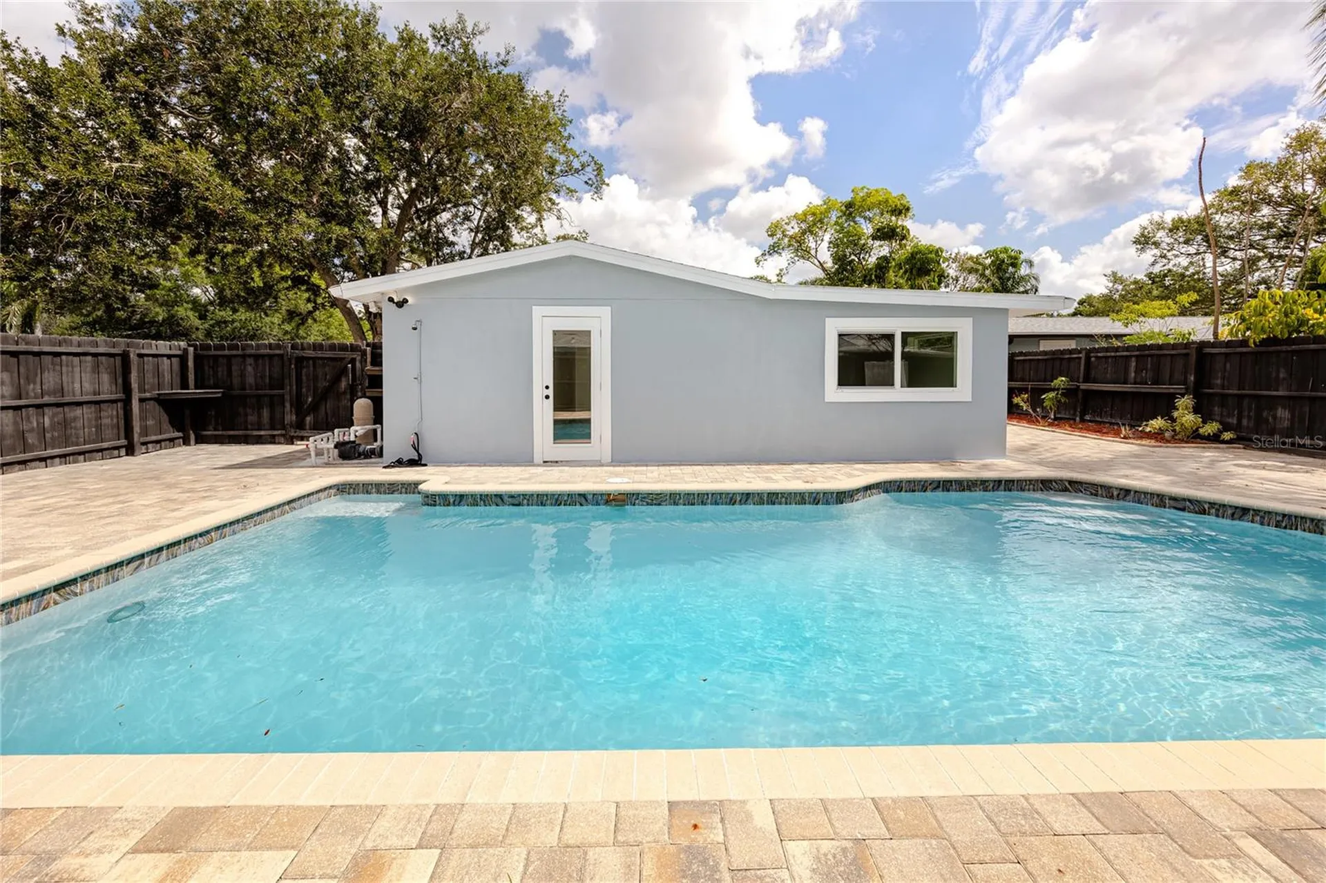 4095 Locust Street NE St Petersburg FL 33703