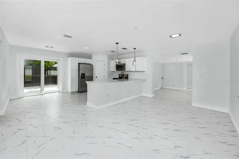 4095 Locust Street NE St Petersburg FL 33703