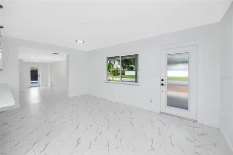 4095 Locust Street NE St Petersburg FL 33703