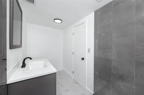 4095 Locust Street NE St Petersburg FL 33703