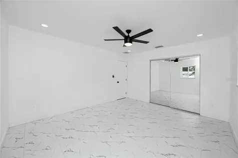 4095 Locust Street NE St Petersburg FL 33703