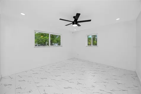 4095 Locust Street NE St Petersburg FL 33703