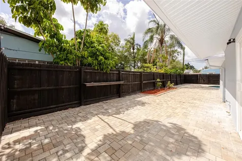 4095 Locust Street NE St Petersburg FL 33703