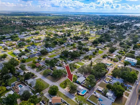 4095 Locust Street NE St Petersburg FL 33703