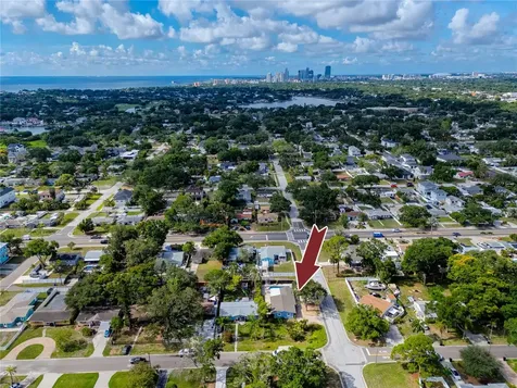 4095 Locust Street NE St Petersburg FL 33703