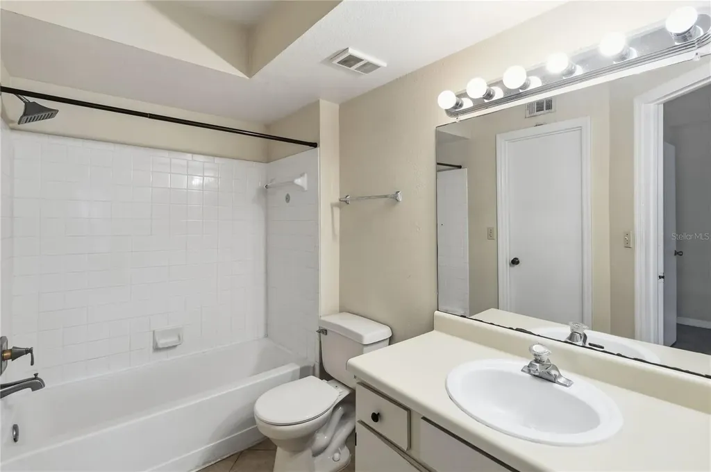 4572 Commander Drive Orlando FL 32822